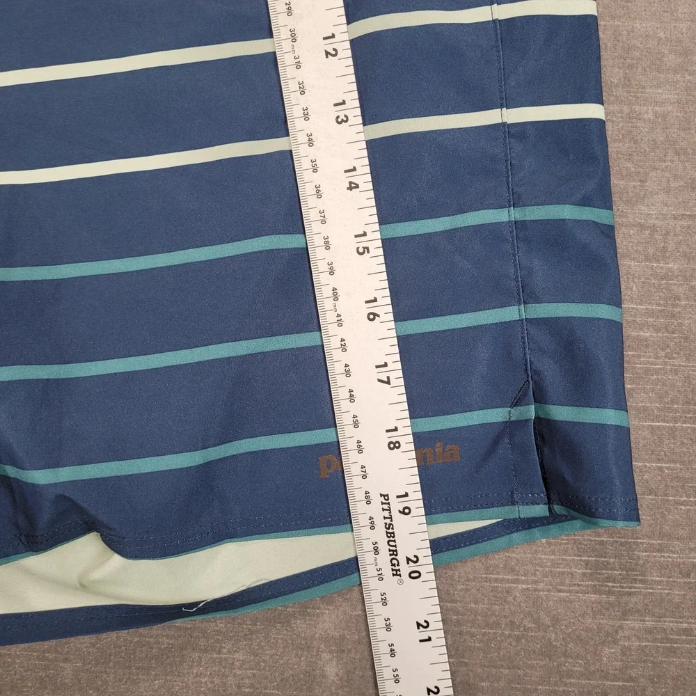 Patagonia Board Shorts Men's Size 38 Blue Teal Stripe Swim‎ Trunks Pockets